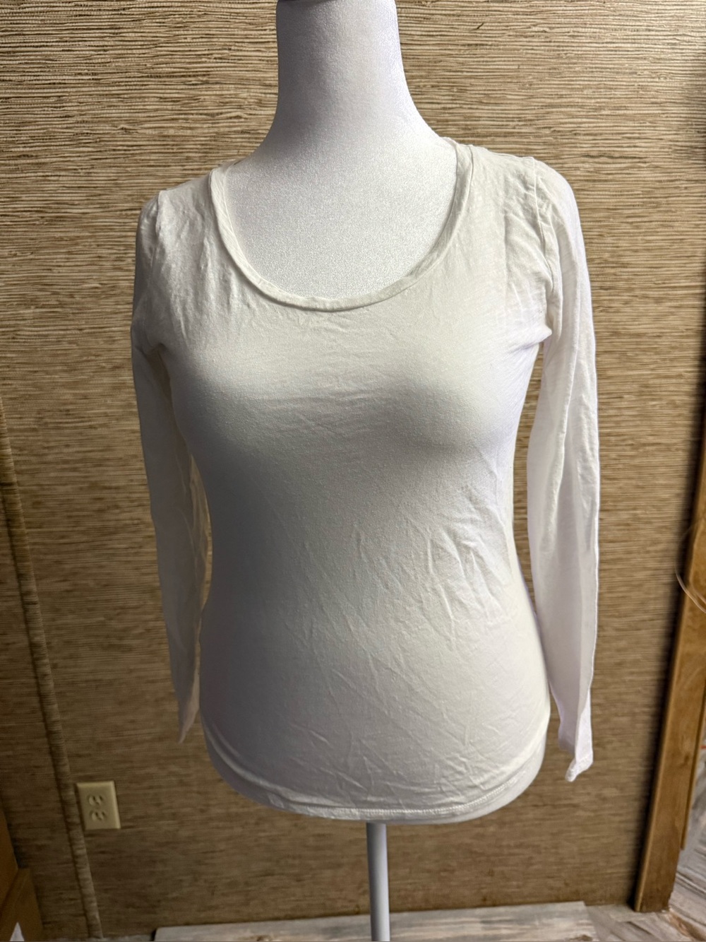 Ann Taylor Loft Vintage Soft Tee T-Shirt Women’s XS White Long Sleeve